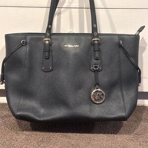Michael Kors Voyager Tote